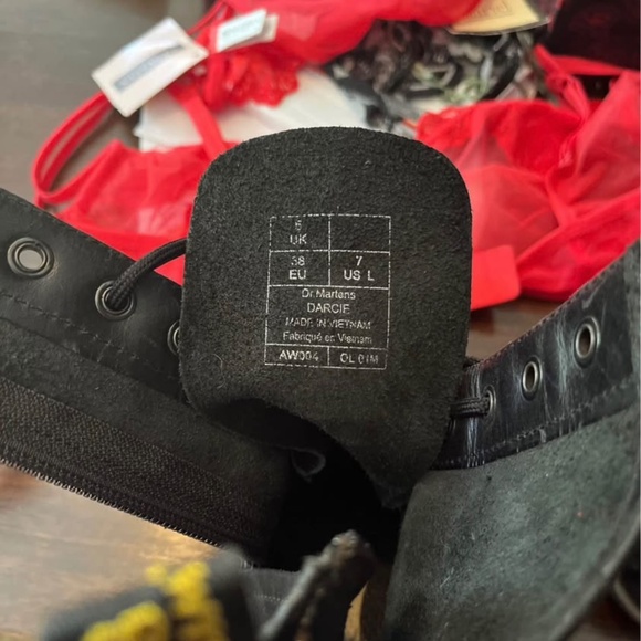 DOC MARTEN DARCIE Diva Heeled Boot US 7 EU 38 UK 6 - Picture 4 of 11